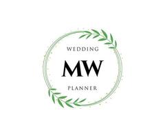 colección de logotipos de monogramas de boda con letras iniciales de mw, plantillas florales y minimalistas modernas dibujadas a mano para tarjetas de invitación, guardar la fecha, identidad elegante para restaurante, boutique, café en vector