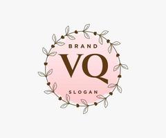 logotipo femenino vq inicial. utilizable para logotipos de naturaleza, salón, spa, cosmética y belleza. elemento de plantilla de diseño de logotipo de vector plano.