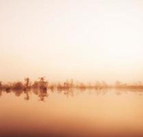 niebla en el agua foto