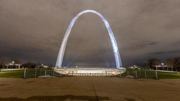 View of the Gateway Arch in St. Louis from Gateway Park at night photo