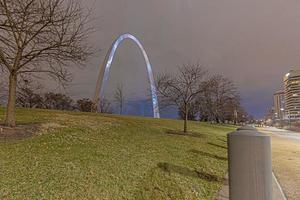 View of the Gateway Arch in St. Louis from Gateway Park at night photo