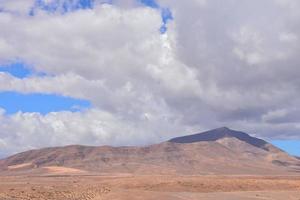 vista del paisaje con montañas foto