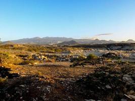 vista del desierto árido foto