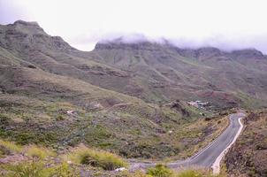 hermosa vista a la montaña foto