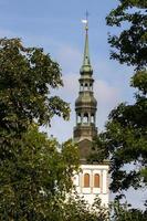 casco antiguo de tallin en verano foto