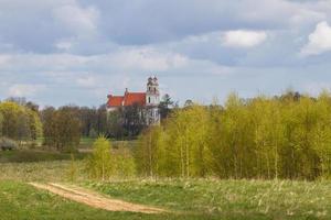 paisajes de la campiña lituana en primavera foto