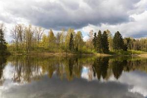 paisajes de la campiña lituana en primavera foto