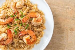 garlic fried rice with shrimps photo