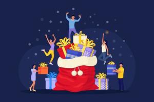 personas diminutas se preparan para la celebración navideña y de año nuevo. los personajes llevan una enorme caja de regalo cerca del gran saco de santa con un montón de regalos y decoración festiva vector