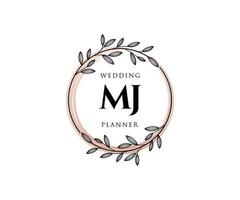 colección de logotipos de monogramas de boda con letras iniciales mj, plantillas florales y minimalistas modernas dibujadas a mano para tarjetas de invitación, guardar la fecha, identidad elegante para restaurante, boutique, café en vector