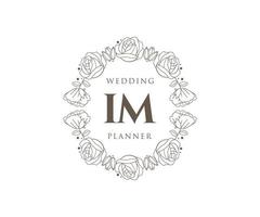 colección de logotipos de monograma de boda con letras iniciales, plantillas florales y minimalistas modernas dibujadas a mano para tarjetas de invitación, guardar la fecha, identidad elegante para restaurante, boutique, café en vector