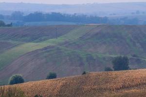 paisaje otoñal en los campos de moravia foto