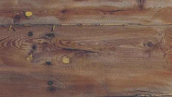 textura de tablones a bordo. tablero de barco de madera con fondo de clavos y tornillos. video