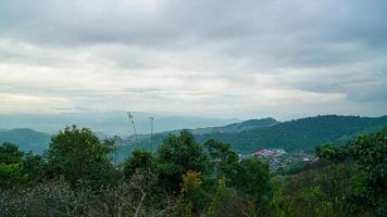 timelapse doi chang montagne colline à chiang mai en thaïlande video