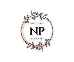 colección de logotipos de monograma de boda con letras iniciales np, plantillas florales y minimalistas modernas dibujadas a mano para tarjetas de invitación, guardar la fecha, identidad elegante para restaurante, boutique, café en vector