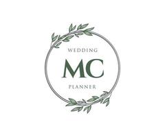 colección de logotipos de monograma de boda con letras iniciales de mc, plantillas florales y minimalistas modernas dibujadas a mano para tarjetas de invitación, guardar la fecha, identidad elegante para restaurante, boutique, café en vector