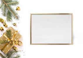maqueta de marco interior de navidad dorada foto