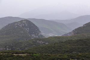 paisajes primaverales de las montañas de grecia foto