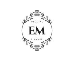 colección de logotipos de monograma de boda con letras iniciales em, plantillas florales y minimalistas modernas dibujadas a mano para tarjetas de invitación, guardar la fecha, identidad elegante para restaurante, boutique, café en vector