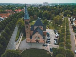 ansgar kirke en odense, dinamarca por drone foto