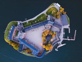 castillo de vaxholm por drone en vaxholm, suecia foto