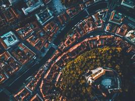 vistas de drones del castillo de ljubljana en eslovenia foto