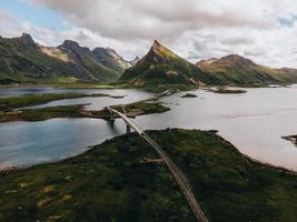 vistas de las islas lofoten en noruega foto