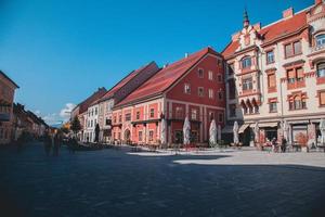 vistas de todo el pueblo de maribor en eslovenia foto