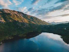 vistas de las islas lofoten en noruega foto