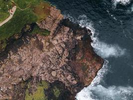 el pueblo de gjogv en las islas feroe foto