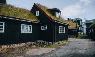 el casco antiguo de torshavn en las islas feroe foto