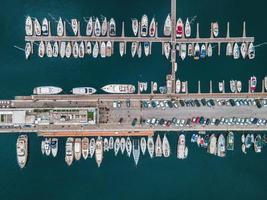 vistas de fotografía aérea de los alrededores de trieste, italia foto