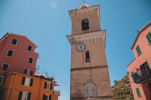 vistas de manarola en cinque terre, italia foto