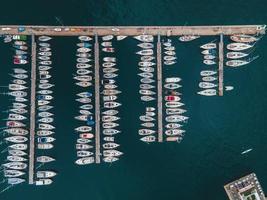 vistas de fotografía aérea de los alrededores de trieste, italia foto