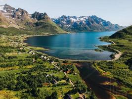 vistas de las islas lofoten en noruega foto