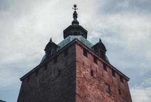 castillo de kalmar visto en smaland, suecia foto