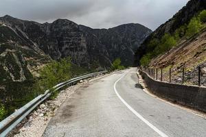 paisajes primaverales de las montañas de grecia foto