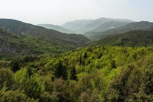 paisajes primaverales de las montañas de grecia foto