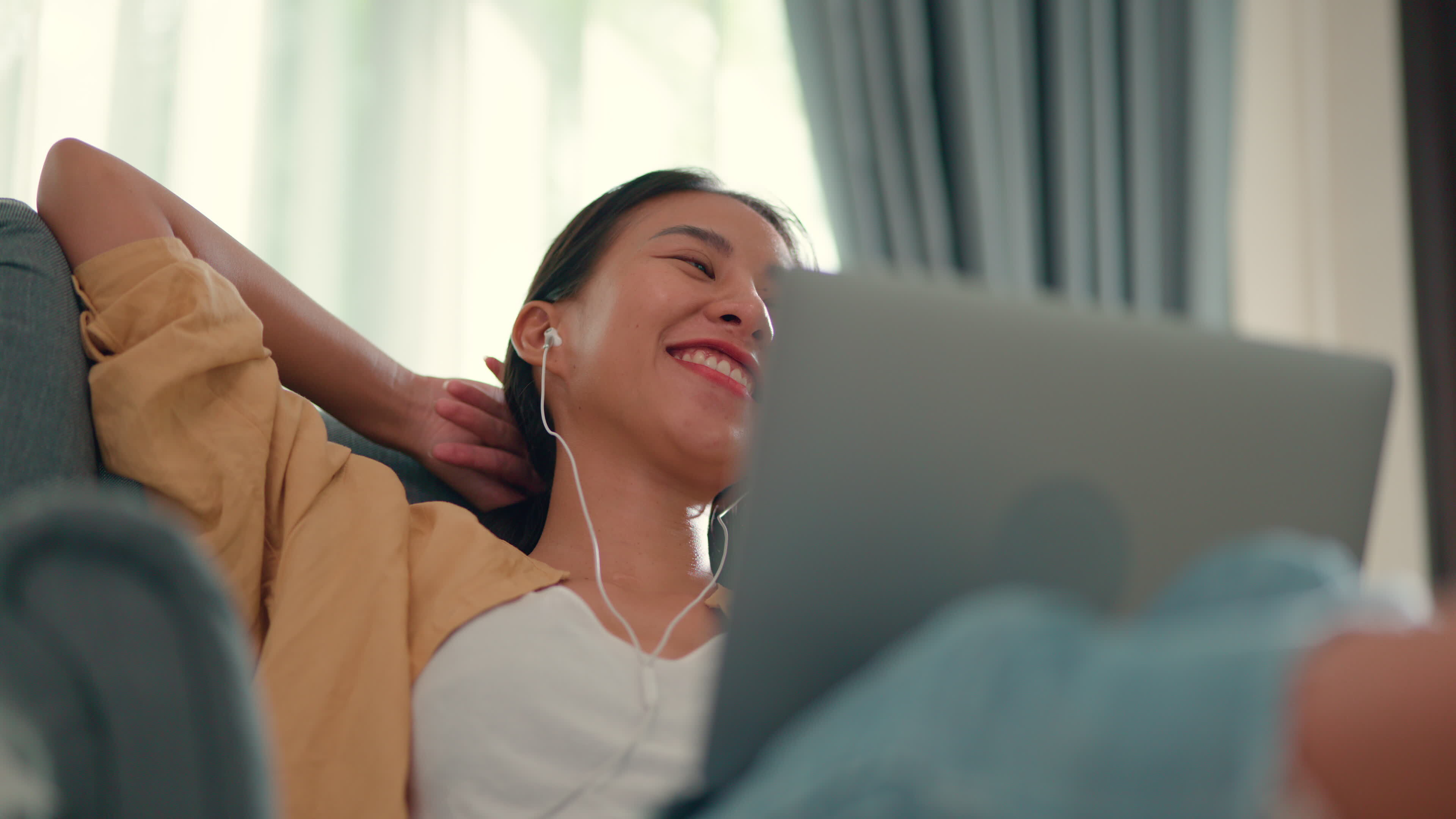 Videos to watch sales while listening to music