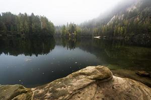 paisajes otoñales en prebischtor, bohemia foto