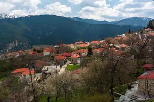 paisajes primaverales de las montañas de grecia foto