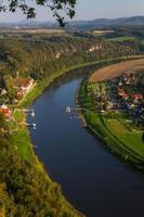 paisajes otoñales en prebischtor, bohemia foto