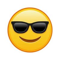 cara sonriente con gafas de sol de gran tamaño de emoji amarillo sonrisa vector