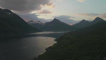 îles lofoten par drone en norvège video