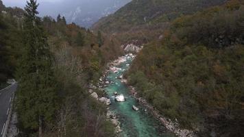rio soca na eslovênia por drone video