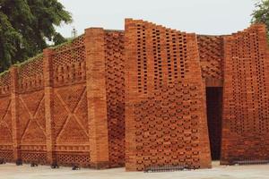 The arrangement of the bricks arranged in such a way forms a very beautiful building photo