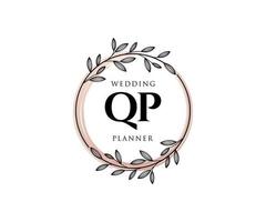 Colección de logotipos de monogramas de boda con letras iniciales qp, plantillas florales y minimalistas modernas dibujadas a mano para tarjetas de invitación, guardar la fecha, identidad elegante para restaurante, boutique, café en vector