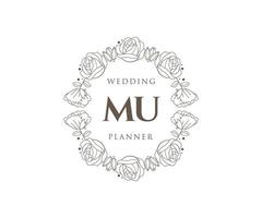 colección de logotipos de monograma de boda con letras iniciales mu, plantillas florales y minimalistas modernas dibujadas a mano para tarjetas de invitación, guardar la fecha, identidad elegante para restaurante, boutique, café en vector