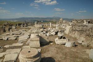 laodicea en la ciudad antigua de lycus en denizli, turkiye foto