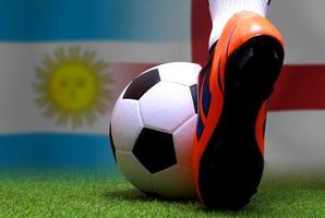 competencia de copa de futbol entre la nacional argentina y la nacional de inglaterra. foto
